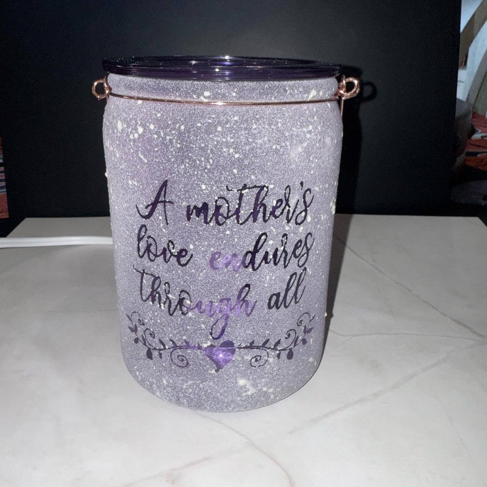 Scentsy Lavender Sentiment Wax Warmer